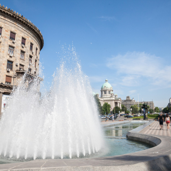 Iz Fontane di Trevi svake godine MILION I PO EVRA odlazi u ruke NAJSIROMAŠNIJIH, a koliko se novca sakupi iz beogradskih fontana?